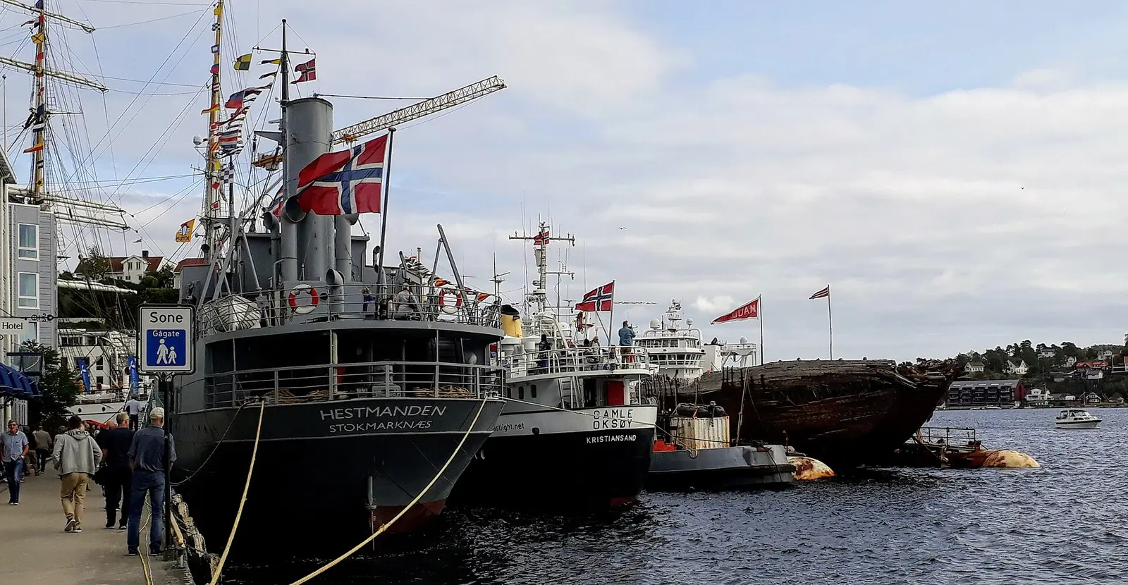 Historiska fartyg i Arendals hamn