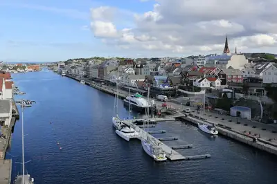 Hamn och stadsmiljö i Haugesund