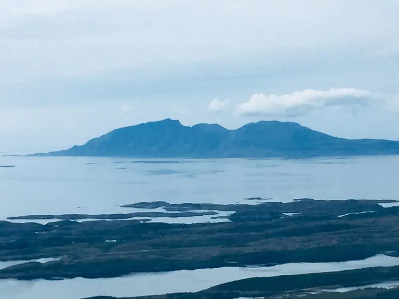 Ö- och kustlandskap vid Vega i Helgeland