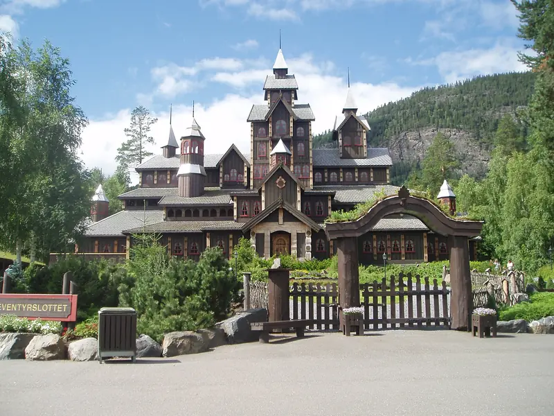 Eventyrslottet i Hunderfossen familjepark